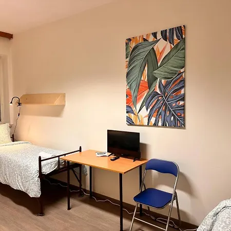 A Parkovani Turgenevova - Olomoucka Apartmán