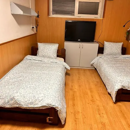 Apartmán A Parkovani Turgenevova - Olomoucka Brno