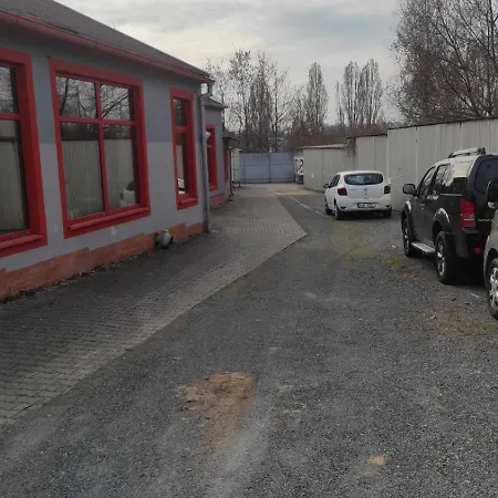 A Parkovani Turgenevova - Olomoucka Apartmán Brno